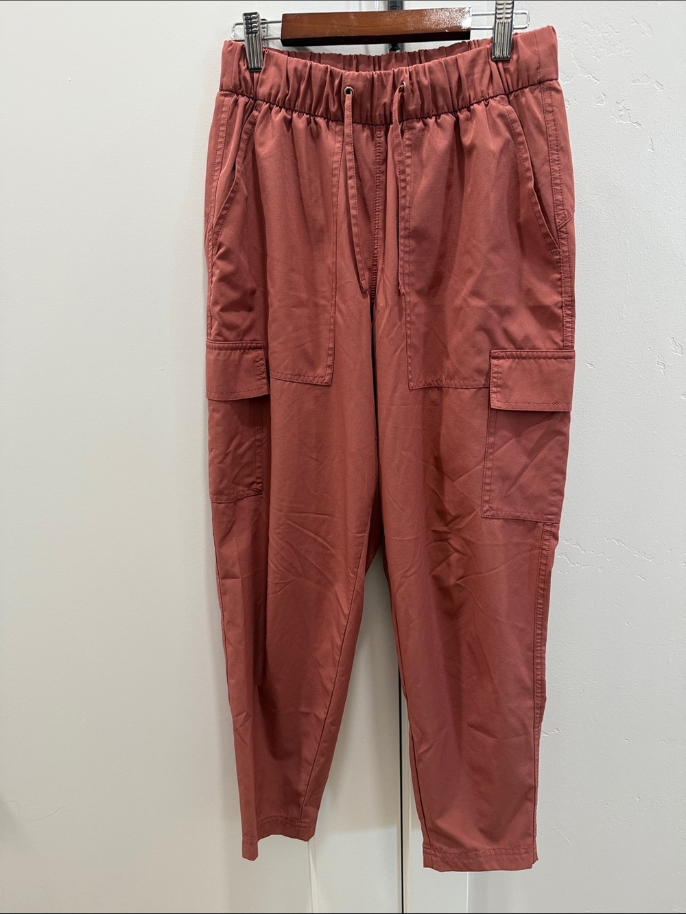 Old Navy Women's Rust Cargo Jogger Pants